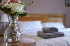 The Hollybush Inn
