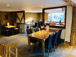 The Hollybush Inn