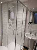 The Hollybush Inn