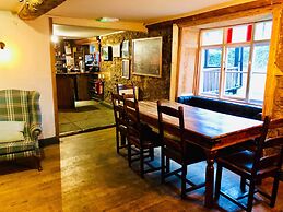 The Hollybush Inn