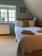 The Hollybush Inn