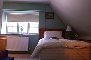 The Hollybush Inn