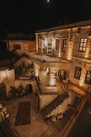 Eagle Cave Inn