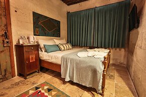 Eagle Cave Inn