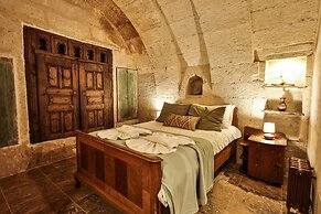 Eagle Cave Inn