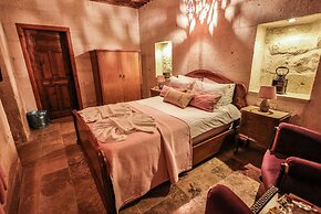 Eagle Cave Inn