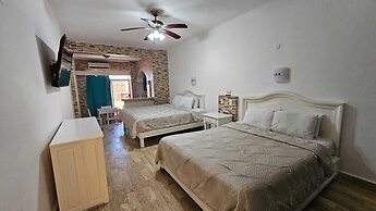Cancun Plaza Condo Hotel