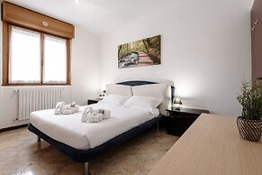 Suitelowcost Humanitas Apartment