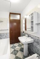 Suitelowcost Humanitas Apartment
