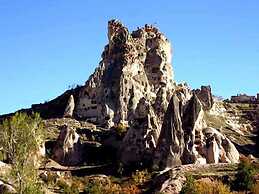 Nino Cave Suites