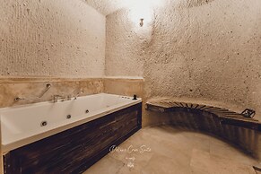 Nino Cave Suites