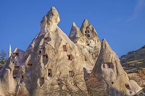 Nino Cave Suites
