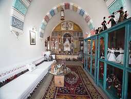 Nino Cave Suites