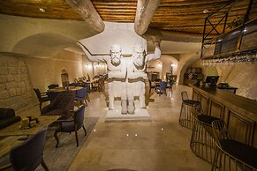 Nino Cave Suites
