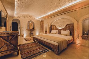 Nino Cave Suites