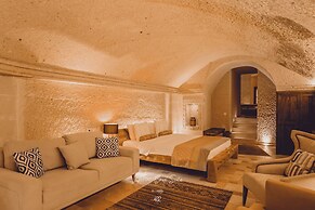 Nino Cave Suites