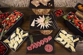 Nino Cave Suites
