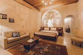 Nino Cave Suites