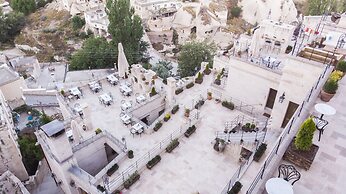 Nino Cave Suites