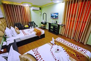 Royal Ruby Hotel
