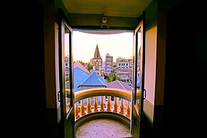 Royal Ruby Hotel