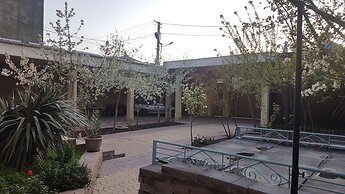 Pamir Hotel-Hostel
