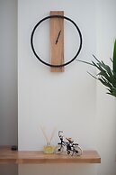 UPSTREET Stylish & Spacious 2BD Apt-Thiseio
