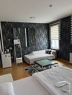 Puhu Otel