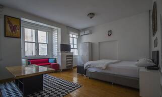 Puhu Otel