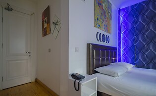 Puhu Otel