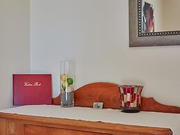 Lemon Tree Lodge