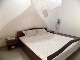 Kumi Hotel