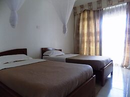 Kumi Hotel