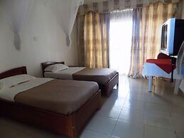Kumi Hotel