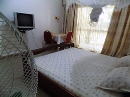 Kumi Hotel