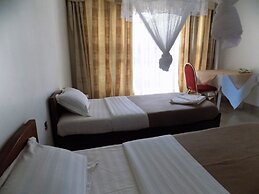 Kumi Hotel