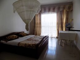 Kumi Hotel