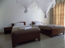 Kumi Hotel
