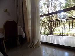 Kumi Hotel