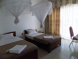 Kumi Hotel