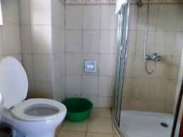Kumi Hotel