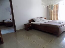 Kumi Hotel