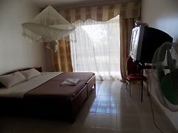 Kumi Hotel