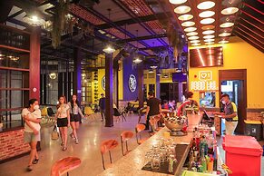The Twizt Lifestyle Hostel & Hotel