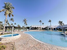 CAPITAL O133 Al Sawadi Beach Resort & Spa