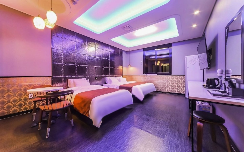 Legend Hotel