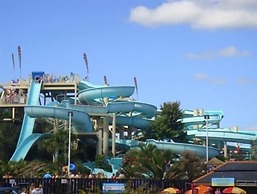 Coombe Lodge Holiday Flats