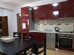 Center Budva Holiday Home