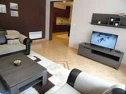 Center Budva Holiday Home