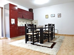 Center Budva Holiday Home